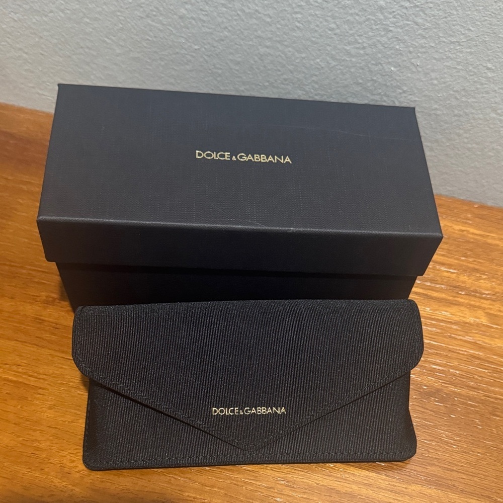 Dolce & Gabbana Eyeglasses Case. - Picture 3 of 5